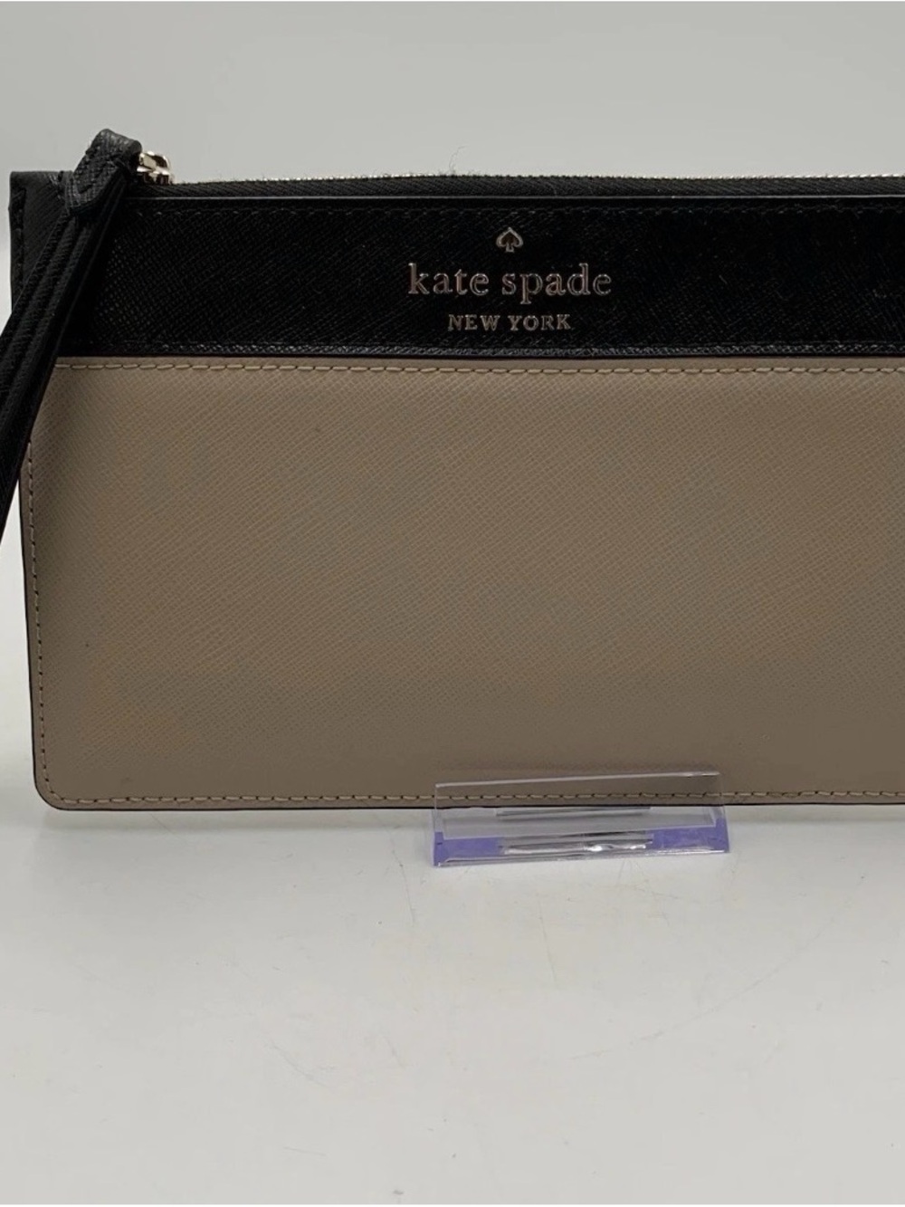 Kate Spade New York Staci Saffiano Medium L-Zip Wristlet Beige Black